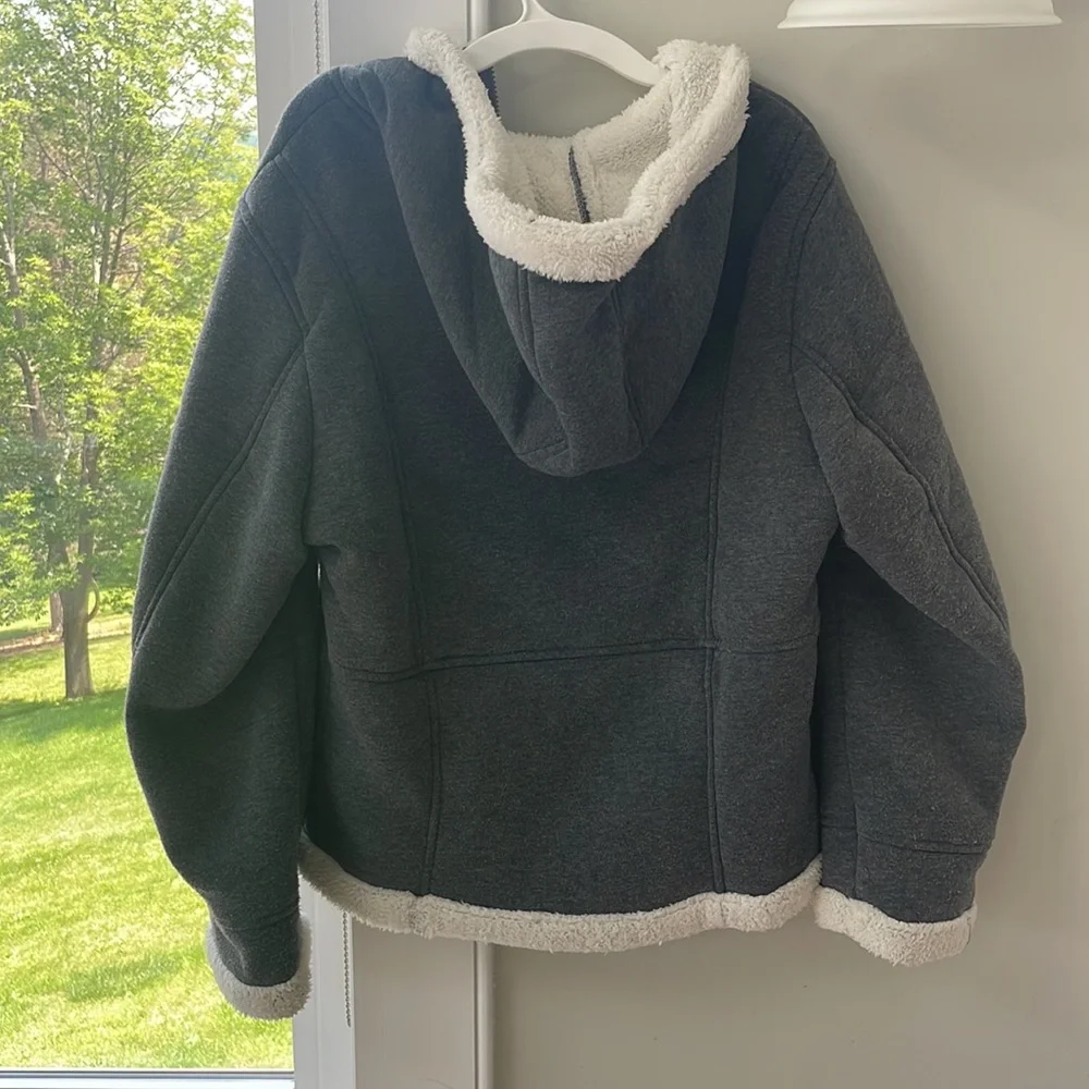 Grey Jacket - Picture 2 of 3